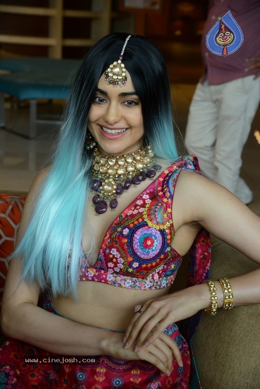 Adah Sharma Photos - 5 / 16 photos