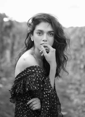 Aditi Rao Hydari Photos - 2 of 7