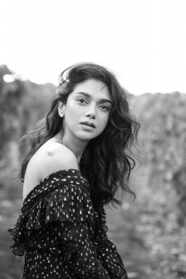Aditi Rao Hydari Photos - 5 of 7