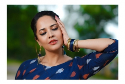 Anasuya Bharadwaj Photos - 9 of 11
