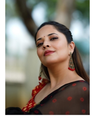 Anasuya Bharadwaj Photos - 8 of 8
