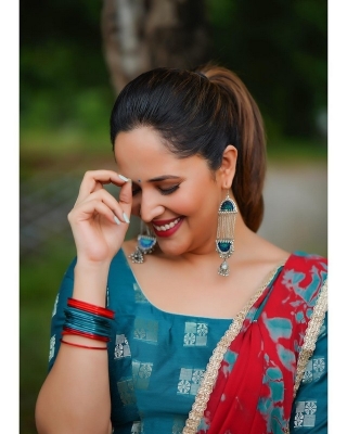 Anasuya Bharadwaj Photos - 9 of 13