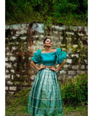 Anasuya Bharadwaj Photos - 3 of 6