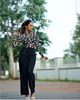 Anasuya Bharadwaj Photos - 3 of 13