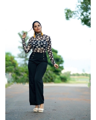 Anasuya Bharadwaj Photos - 5 of 13