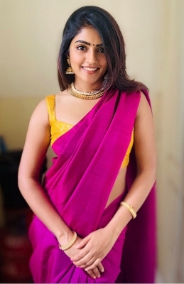 Eesha Rebba Photos - 3 of 4