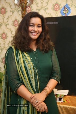 Renu Desai Photos - 9 of 16