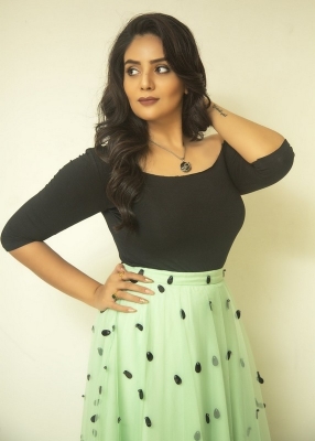 Sreemukhi Photos - 3 of 6