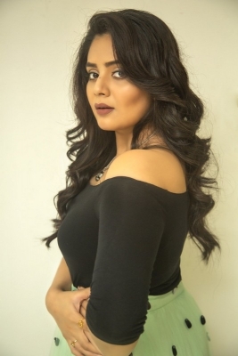 Sreemukhi Photos - 6 of 6