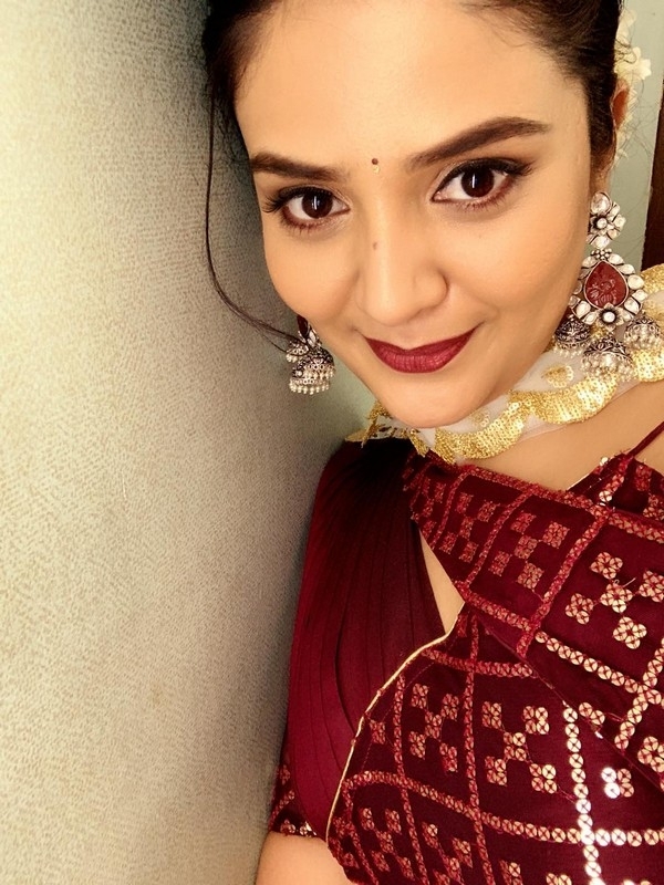 SreeMukhi Photos - 5 / 6 photos