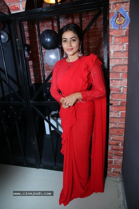 Poorna Inaugurated Gismat Arabic Mandi Restaurant - 3 / 13 photos