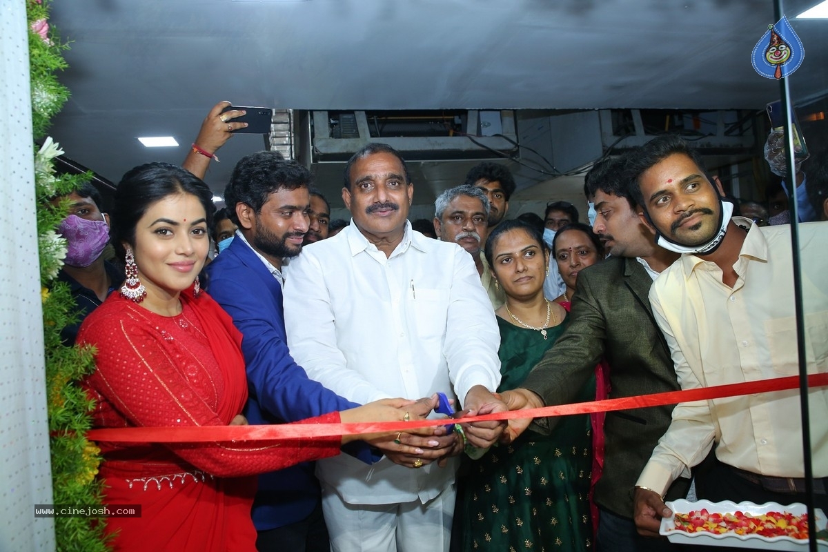 Poorna Inaugurated Gismat Arabic Mandi Restaurant - 11 / 13 photos