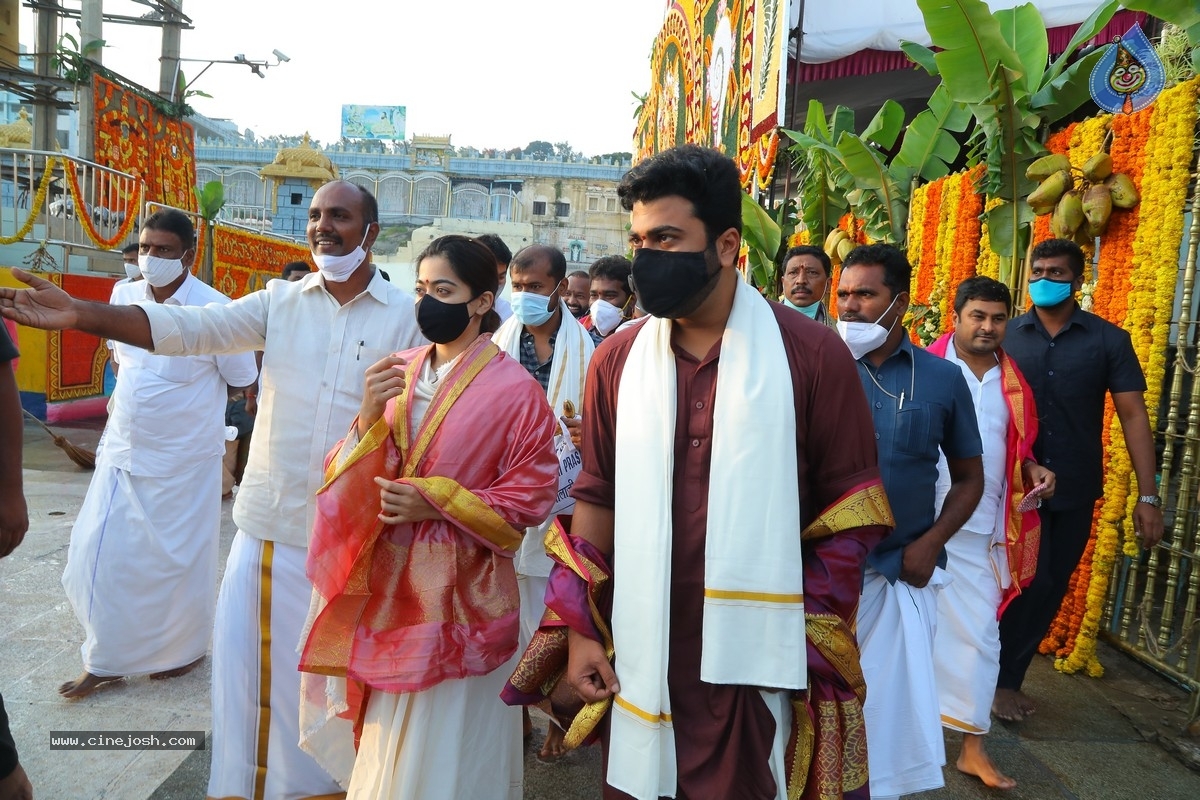 Sharwanand - Rashmika - Kishore Tirumala in Tirupati - 3 / 5 photos