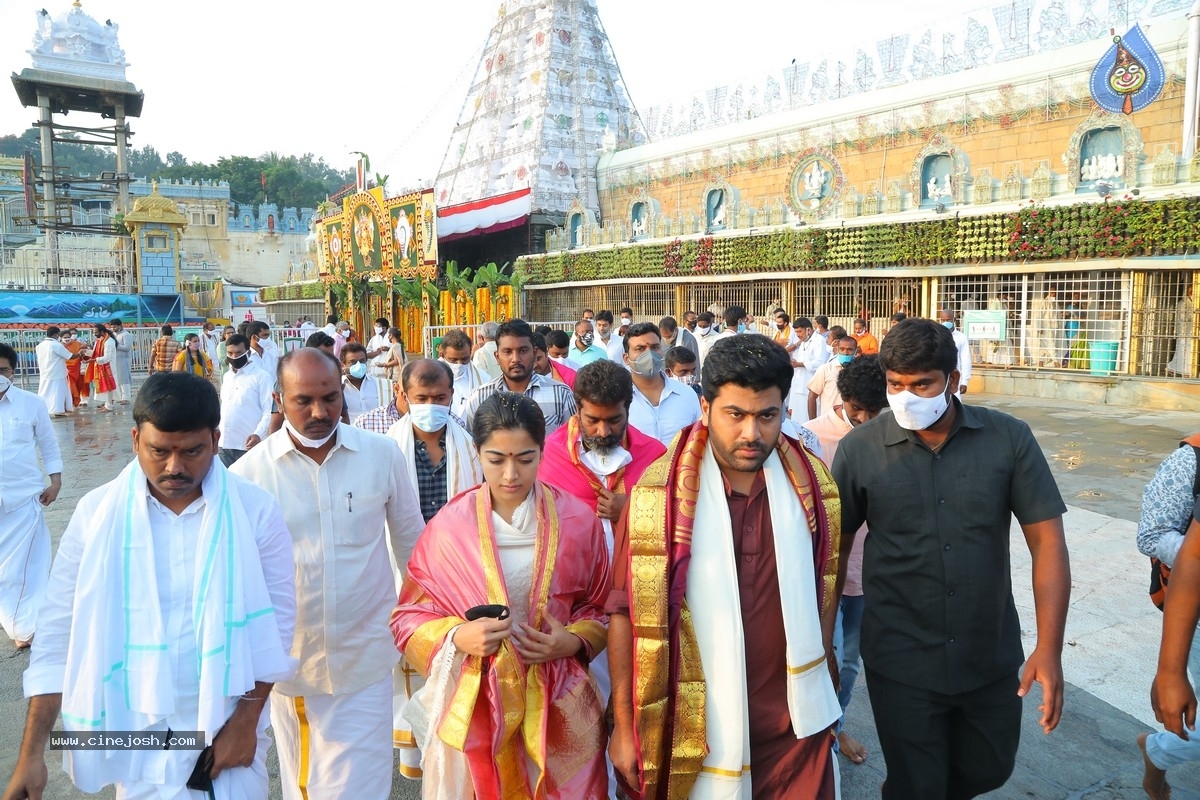 Sharwanand - Rashmika - Kishore Tirumala in Tirupati - 4 / 5 photos