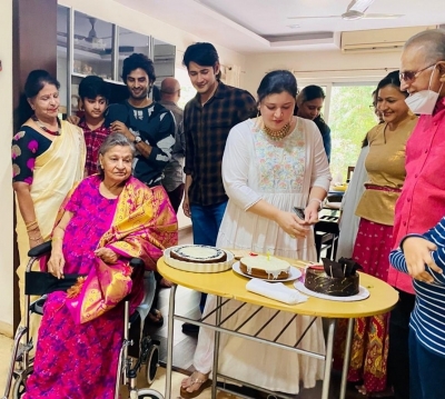 Sudheer Babu wife Priya Birthday Celebrations - 4 of 4