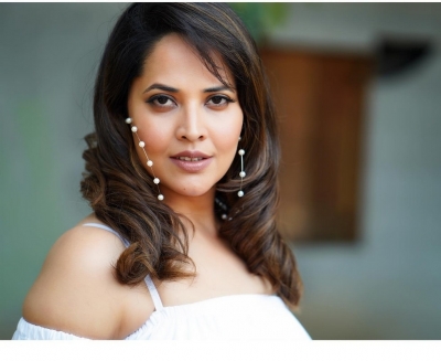 Anasuya Bharadwaj Photos - 10 of 12