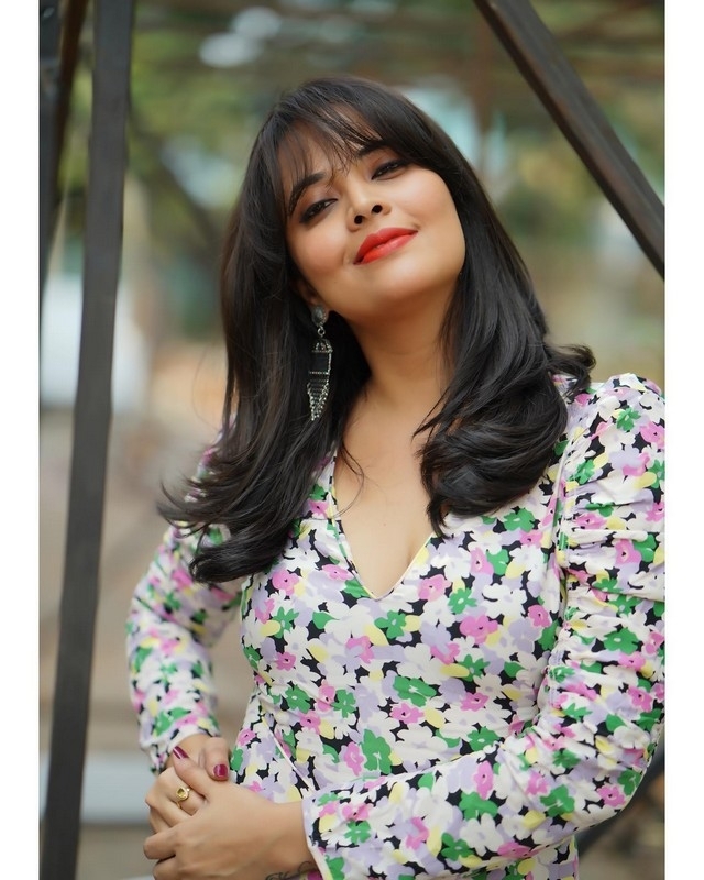 Anasuya Bharadwaj Photos - 11 / 14 photos