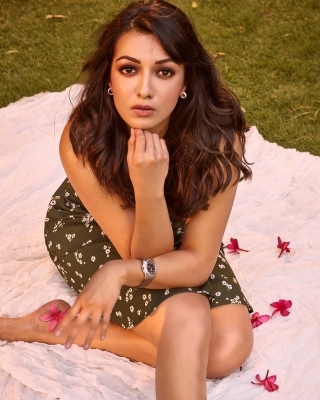 Catherine Tresa Alexander Photos - 1 of 3