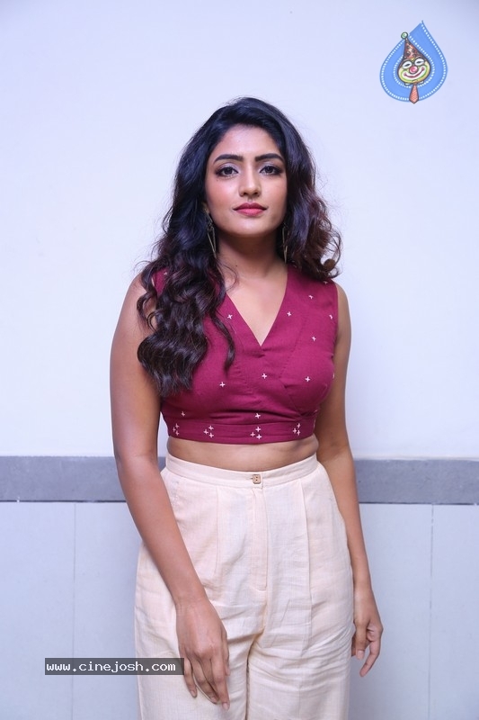 Eesha Rebba Photos - 7 / 13 photos