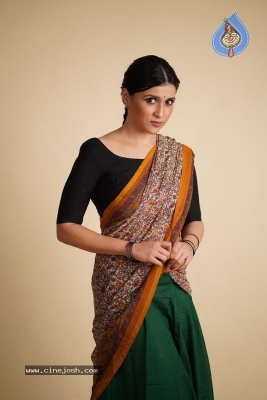 Mannara Chopra Photo Shoot - 7 of 9