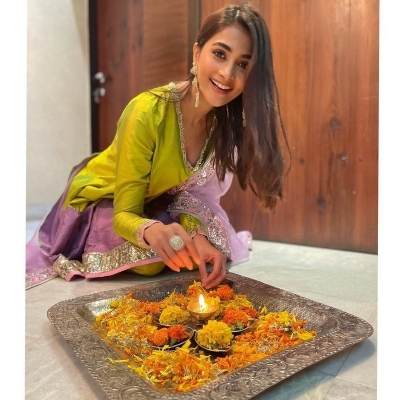 Pooja Hegde Diwali Celebration - 1 of 3