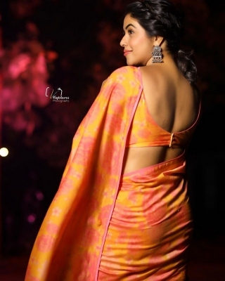 Poorna New Photos - 3 of 8