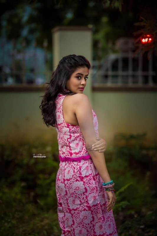 Priyamani Photos - 5 / 5 photos