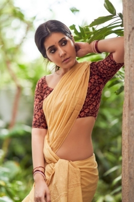 Raashi Khanna Photos - 3 of 4