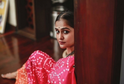 Remya Nambeesan New Photos - 3 of 4