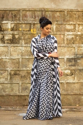 Sreemukhi Photos - 1 of 8