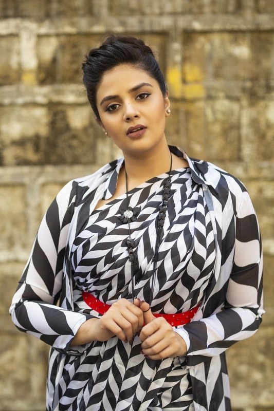 Sreemukhi Photos - 7 / 8 photos