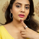 Sreemukhi Photos