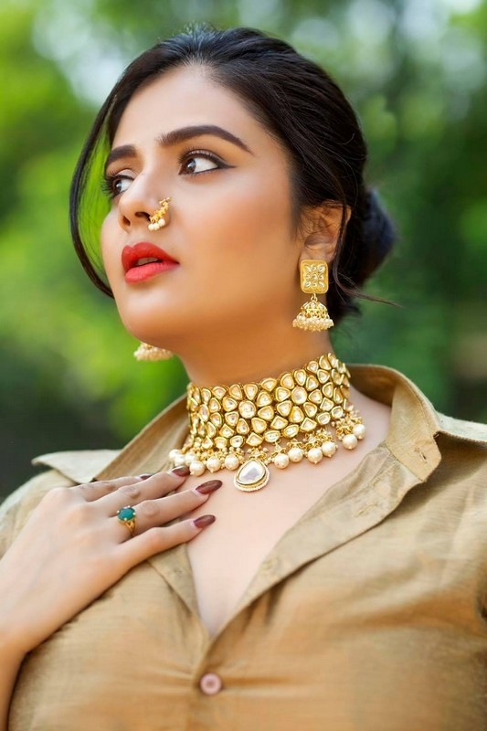 Sreemukhi Photos - 9 / 15 photos