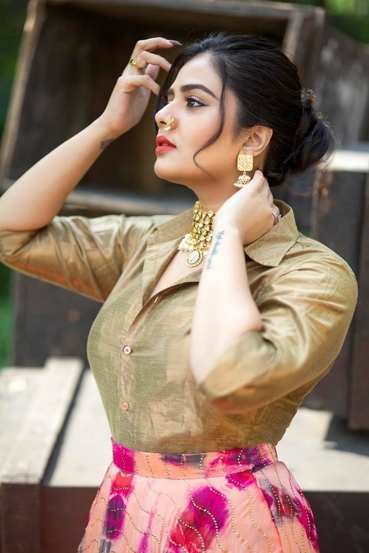 Sreemukhi Photos - 11 / 15 photos