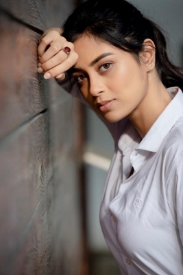 Vedieka Dutt Photos - 1 of 4