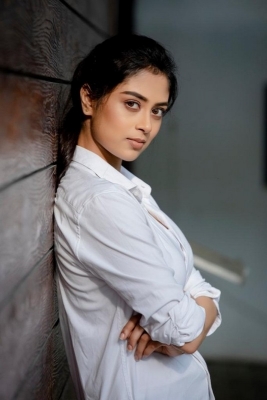 Vedieka Dutt Photos - 2 of 4