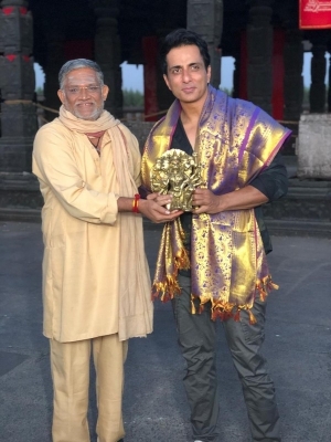 Acharya Movie Team Felicitates Sonu Sood - 3 of 4