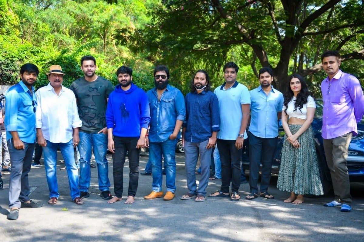 Gaali Sampath Movie Opening - 5 / 7 photos