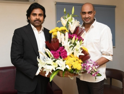 Pawan Kalyan Birthday wishes to Director Krish - 4 of 4