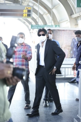 Pawan Kalyan Travels in Hyderabad Metro For Vakeel Saab Shoot - 11 of 12