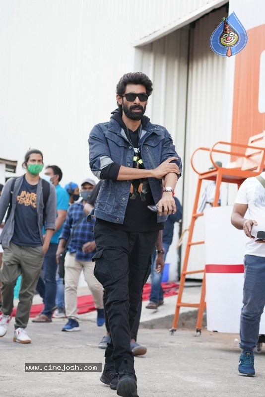 Rana Daggubati, Nag Ashwin and Samantha from the sets of SamJam - 8 / 23 photos