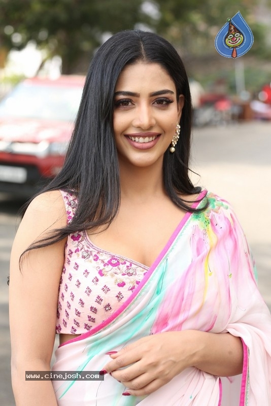 Daksha Nagarkar Photos - 11 / 12 photos