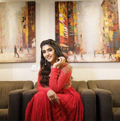 Eesha Rebba Photos - 4 of 4