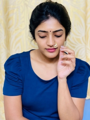 Eesha Rebba Photos - 3 of 4