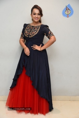 Ester Noronha Photos - 6 of 20