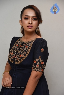 Ester Noronha Photos - 11 of 20