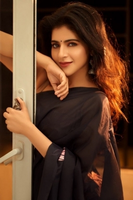 Iswarya Menon Photos - 4 of 4