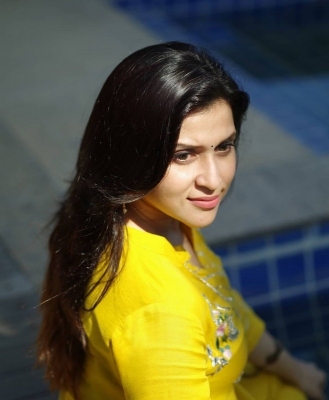 Mannara Chopra Photos - 1 of 4