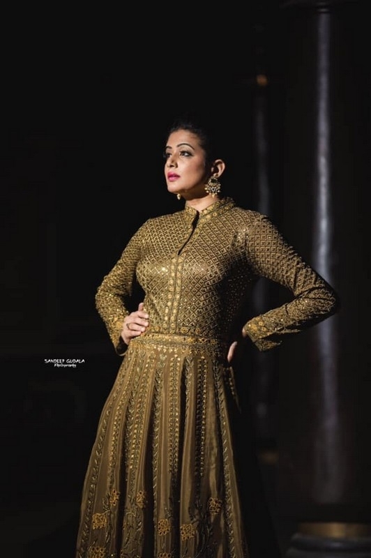 Priya Mani﻿ New Photos - 5 / 5 photos