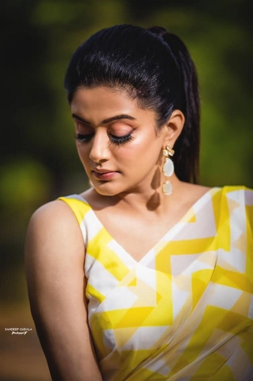 Priyamani Photos - 6 / 6 photos